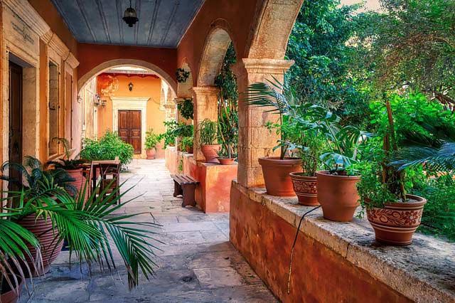 Mediterrane Gartendeko Gartendekoration 2025 finden gartendekowelt.de