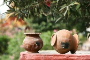 Terracotta Töpfe als Gartendeko Terracotta Töpfe als Gartendeko