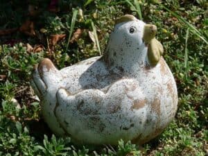 Ein Huhn als Gartendeko Ein Huhn als Gartendeko