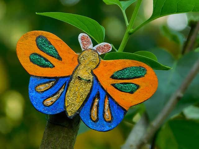Rankgitter "Schmetterling" mit 6 farbenfrohen Deko Schmetterlingen aus Metall 