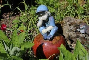 Gartenfigur aus Keramik Gartenfigur aus Keramik