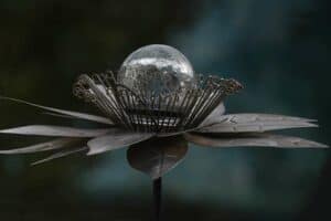 Eine Blume als Metall Gartenstecker Eine Blume als Metall Gartenstecker