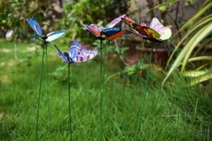 Schmetterlinge als Gartenstecker (depositphotos.com) Schmetterlinge als Gartenstecker (depositphotos.com)
